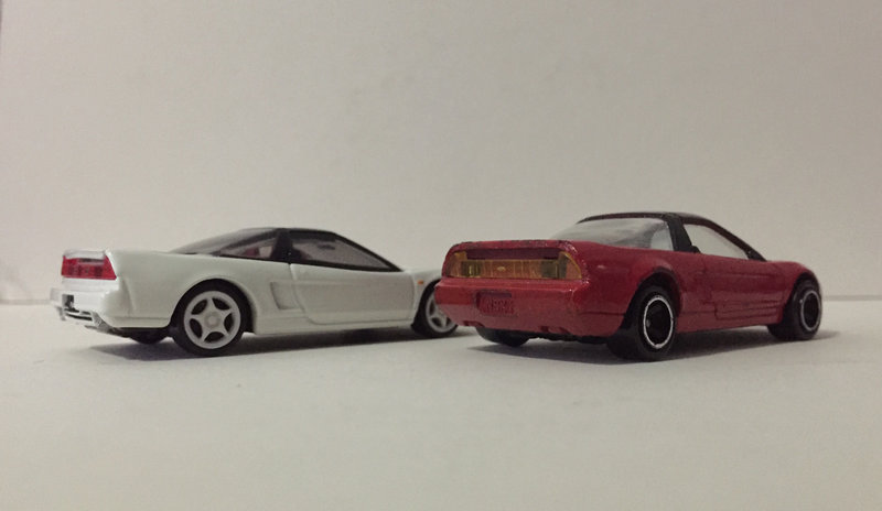 Illustration for article titled Two Honda NSXs by Tomica